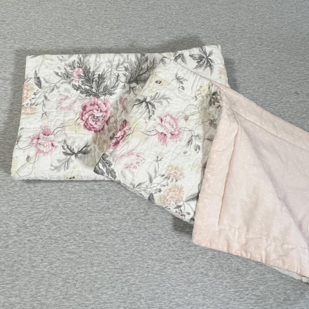 Laura Ashley‎ Breezy Floral Pillow Shams Womens 24x39 Pink Quilted Cottagecore
